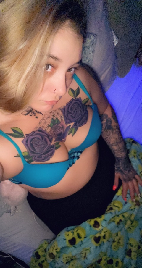 Thickthighs_Prettyeyez onlyfans