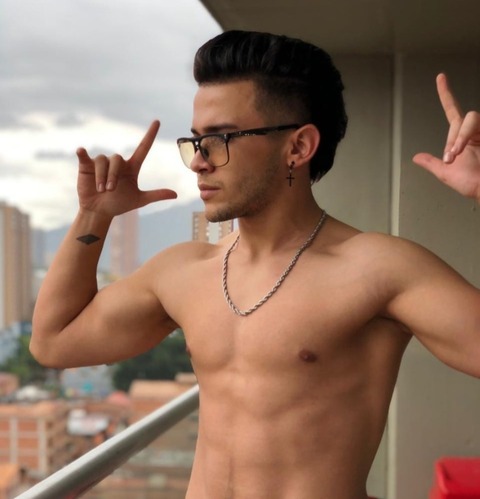 Alex Flores onlyfans account