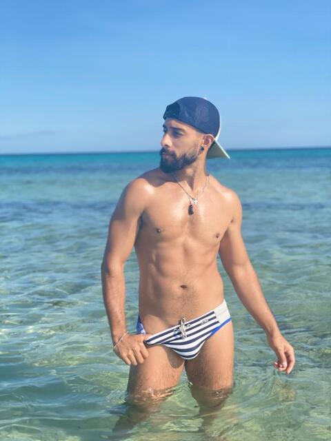 Luis G.M. onlyfans account