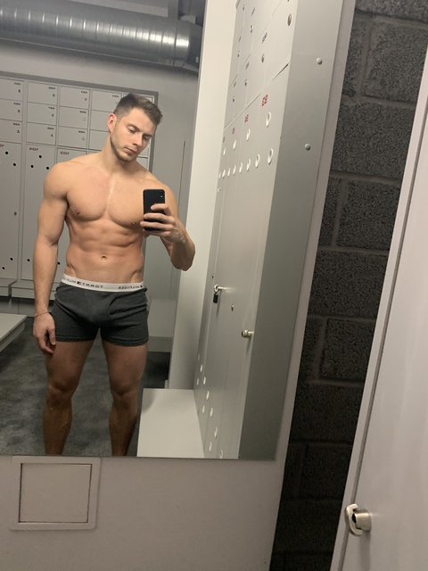 Yourstallionn onlyfans