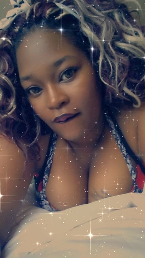 Queencarmel9 onlyfans