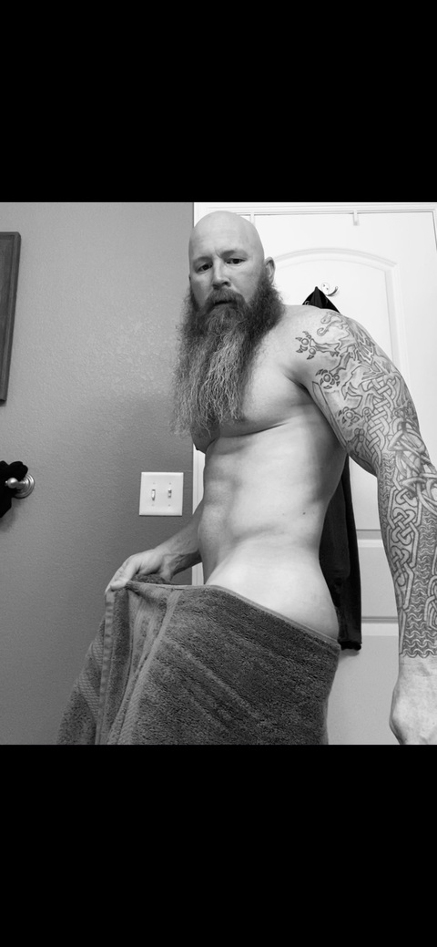 Beardedviking80 onlyfans