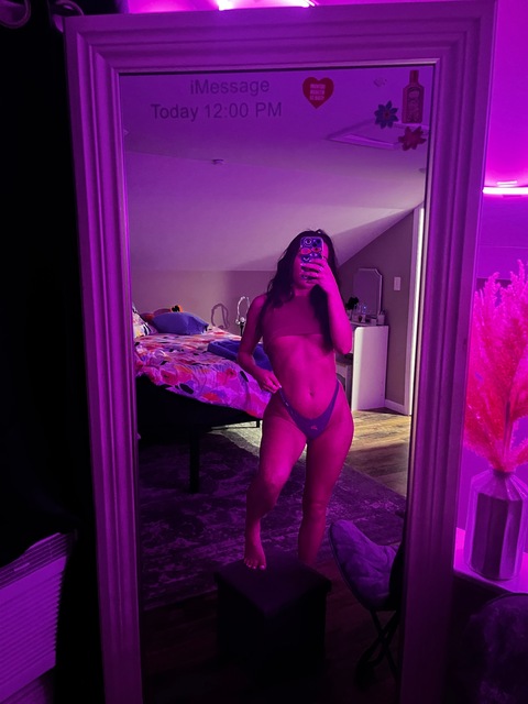 Harleyb11 onlyfans