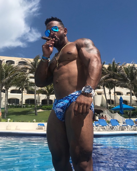 Mr.X11 Muscle God onlyfans account