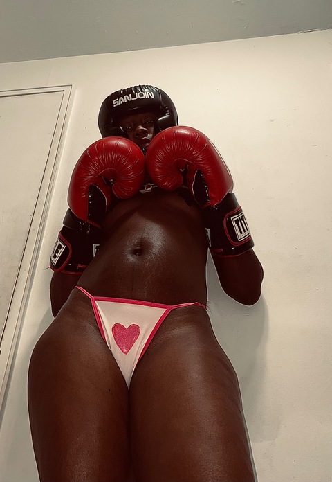 Ebony Boxing 🥊 onlyfans account