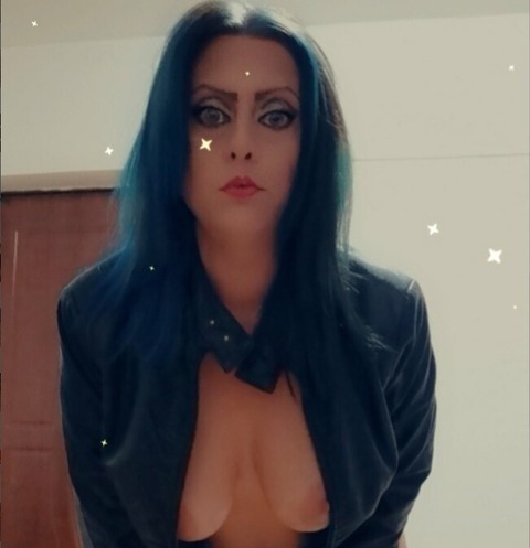 Goth Mommy Free onlyfans account