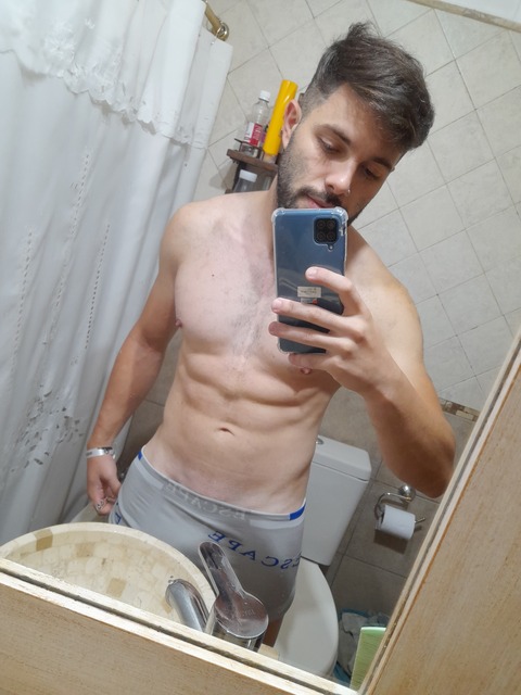 Aresmartin onlyfans