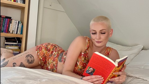 Livthebookworm onlyfans