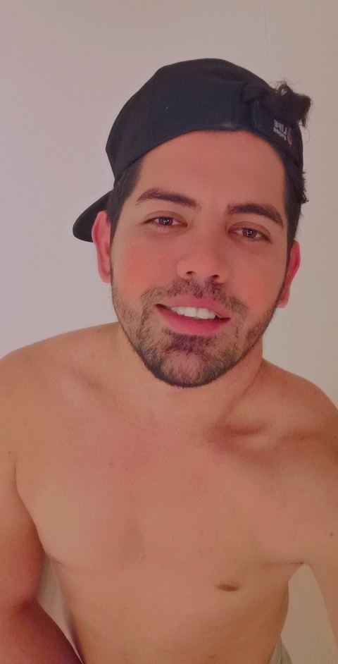 Carlosoficial_18 onlyfans