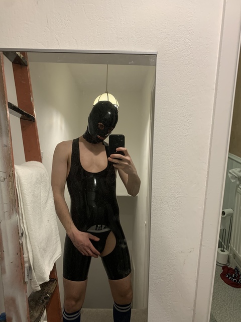 Rubberzsam onlyfans