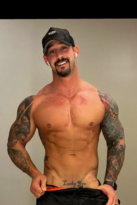 Logan Chase onlyfans account