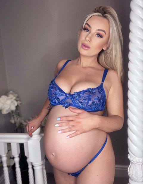 Pregnant Layla onlyfans account