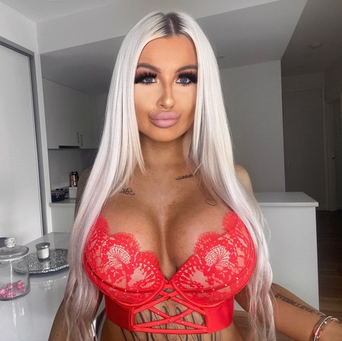 Blondebarbiebimbo onlyfans