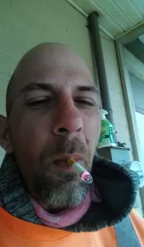 Sexy_Smoker420 onlyfans