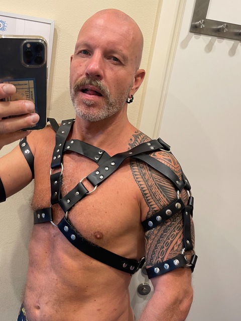 Naughty_Daddy Free onlyfans account