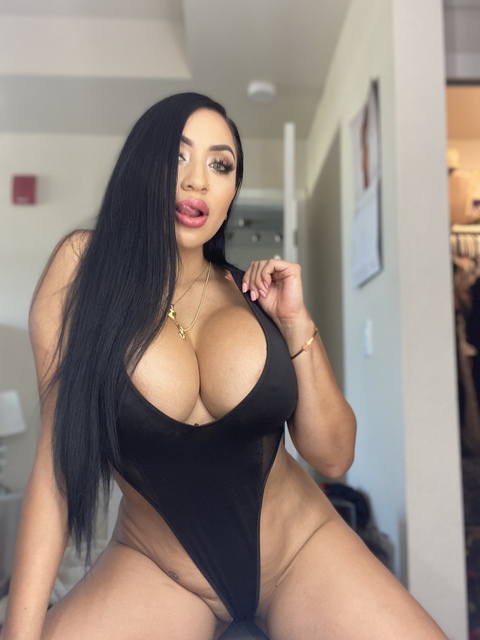 Queenbeeortega onlyfans account