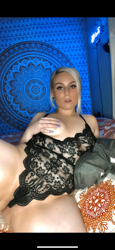 𝓒𝓸𝓻𝓪 𝓚𝓮𝓷𝓷𝓮𝓭𝔂🍒 onlyfans account