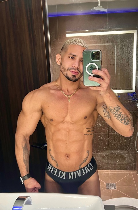 Ruben Tovar onlyfans account