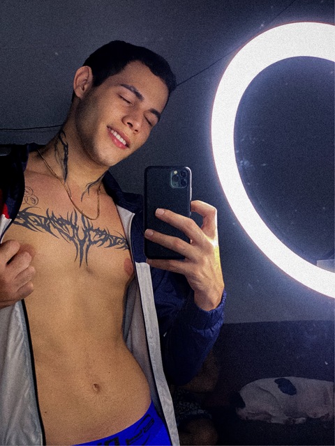 Carlos.Uzc onlyfans