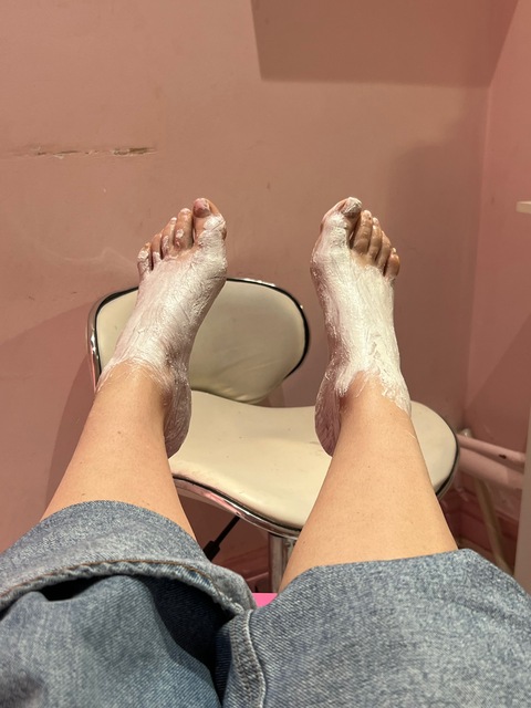 Crystalsfeet69 onlyfans