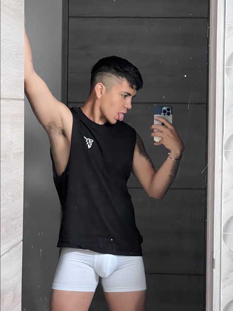 Felipe Gil Vargas onlyfans account