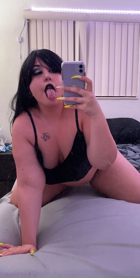 ❤️‍🔥𝐸𝒹𝑒𝓃 𝒞𝑜𝓍 🖤 onlyfans account