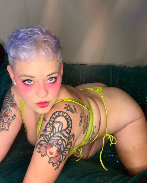 Lily Liqueur onlyfans account