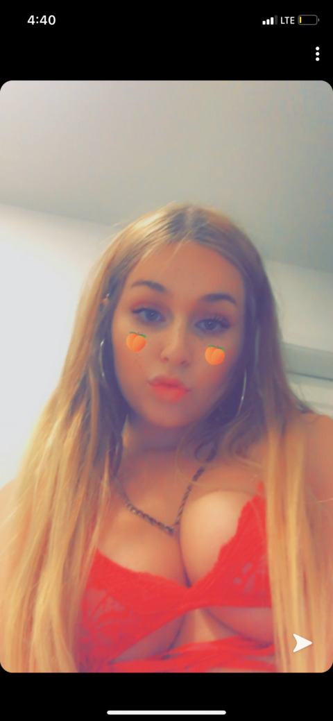 Amelia Honey onlyfans account