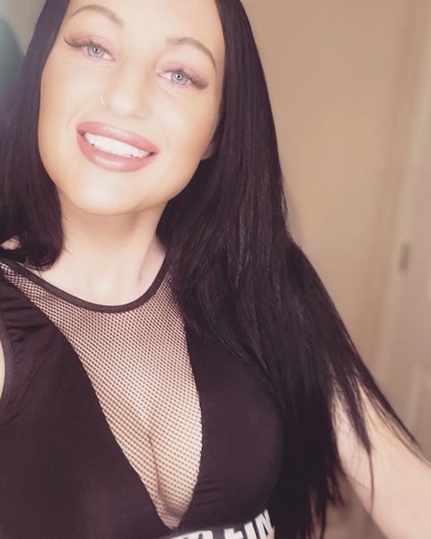 Laura Elizabeth onlyfans account