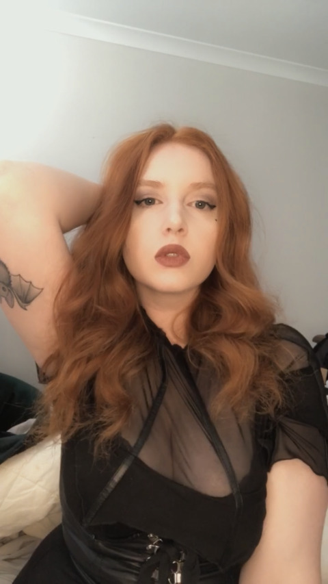 April Vampira onlyfans account