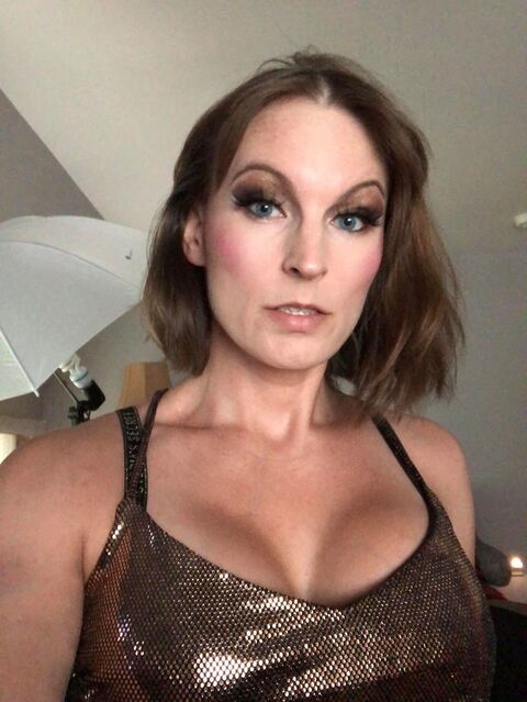 Chelsea Von Chastity onlyfans account