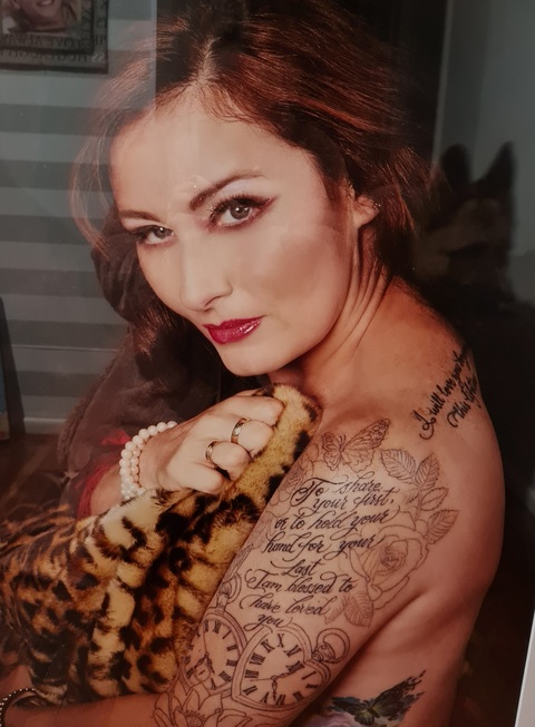 The Tattooed Minx onlyfans account