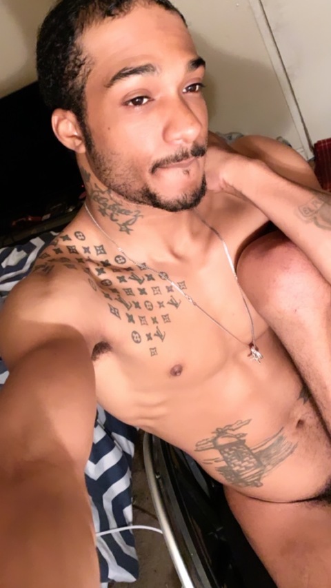 Chainless27 onlyfans