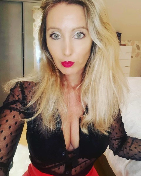 Stephaniedtclassy onlyfans account