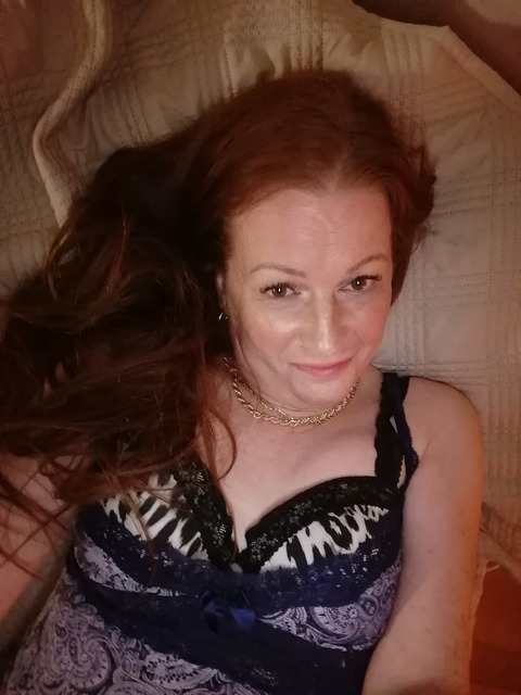 Jennitheredhead onlyfans account