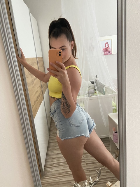 Klaudia Patrasova onlyfans account