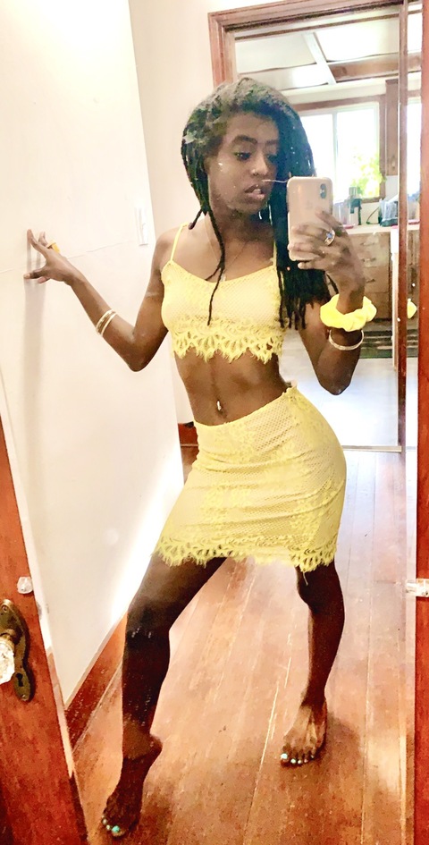 Goddess Raven Locs onlyfans account