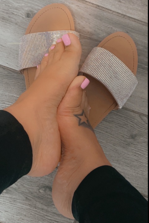 Latina Foot Fetish Reina 👑 onlyfans account