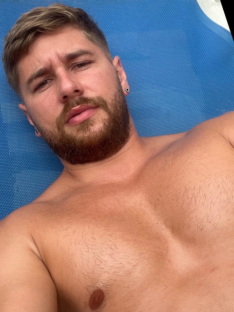 Alexbaciu0427 onlyfans