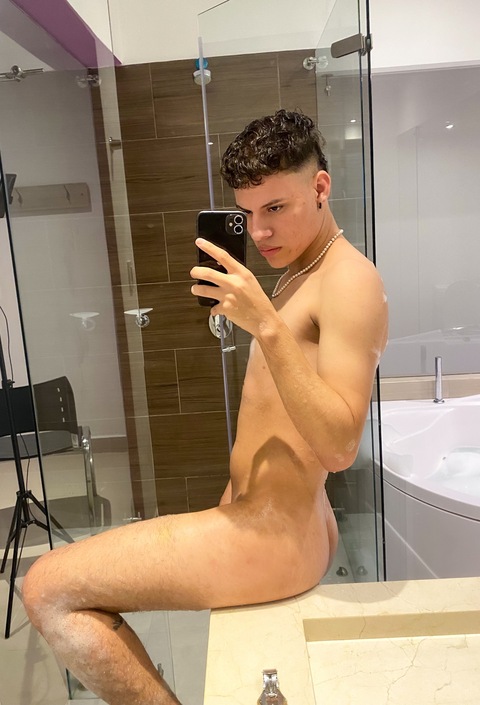 David Benachi 🐥 onlyfans account