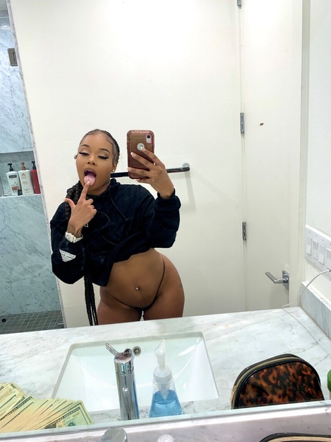 Imnaaomi onlyfans