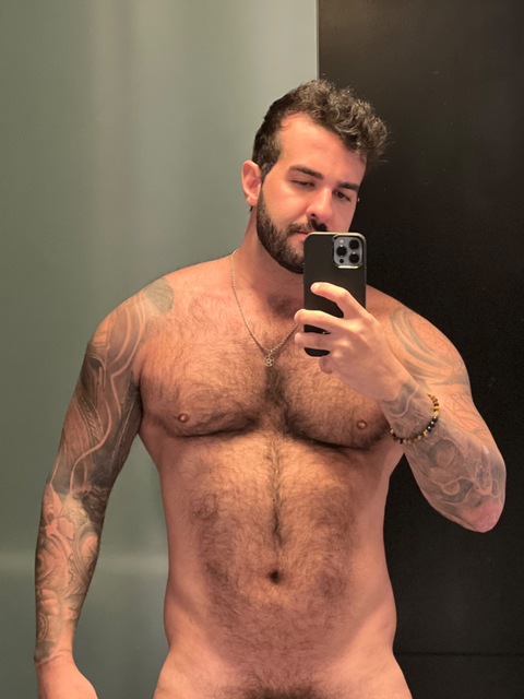 Hairy Muscle  🦍 onlyfans account