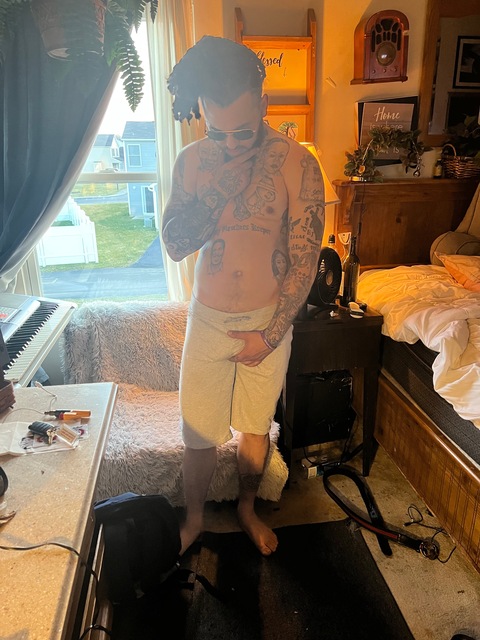 Eazy “7&Amp;1/2 Hook” Fantasy onlyfans account